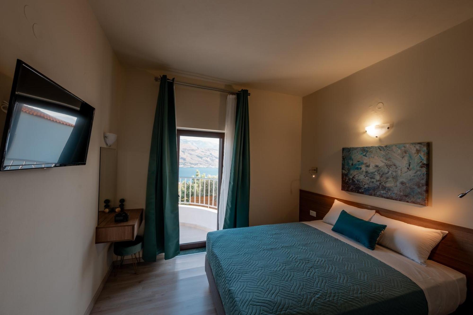 Istros Villas - With Pools, Bbq & Heated Spa Whirlpools, By Thinkvilla Korakiaí Εξωτερικό φωτογραφία